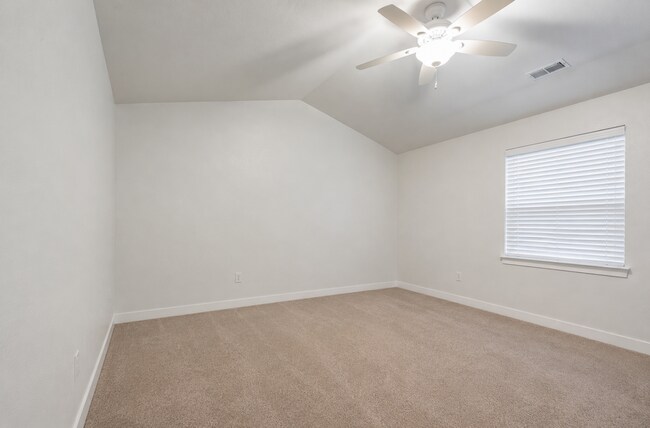 Photo - Modern 3-Bed Vineyard Townhome Near UVU with Stunning Amenities!