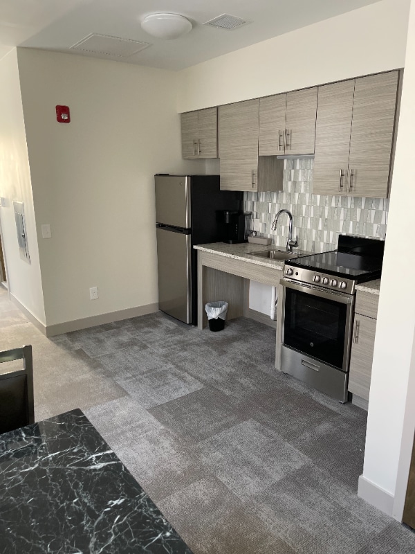 Building Photo - 1417 W9th St Rental