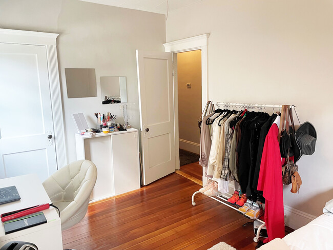 Photo - 25 Ashford St Unit 1