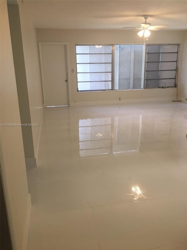 Photo - 16801 NE 14th Ave Unit 309