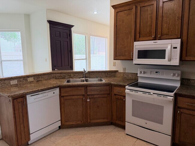 Photo - 7221 Lake Victoria Rd Unit -