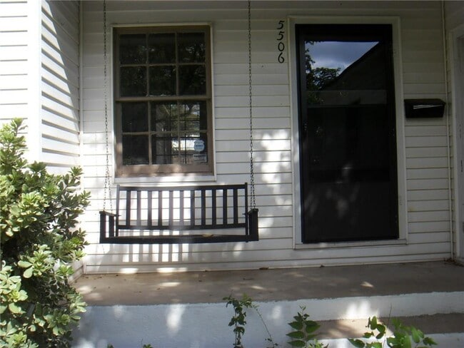 Photo - 5506 Avenue G