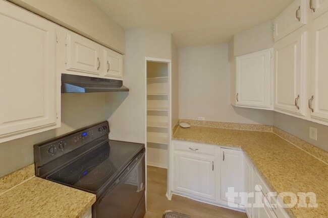 Photo - 711 Darnel Ln