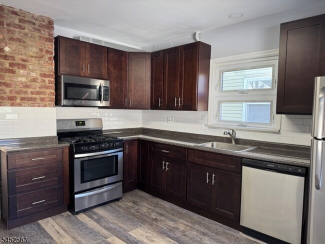 Photo - 271 Davis Ave Unit 2