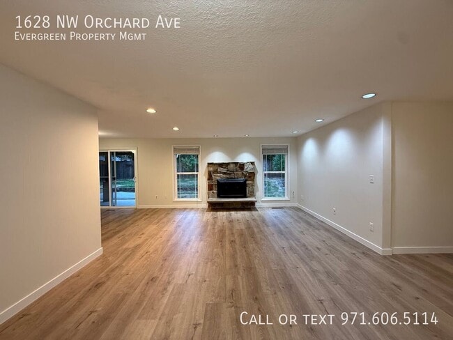 Photo - 1628 NW Orchard Ave