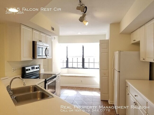 Photo - Room in Townhome on Falcon Rest Cir