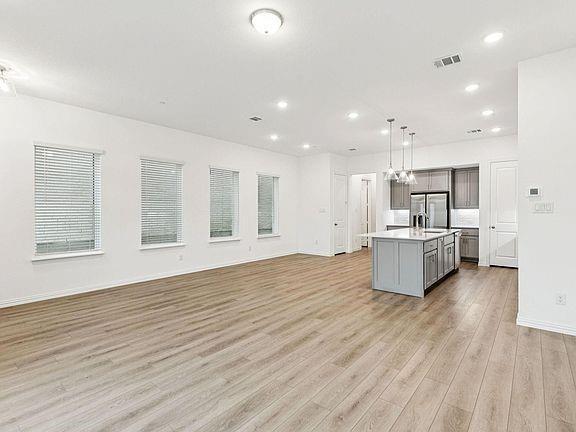 Photo - 1193 Doris May Dr