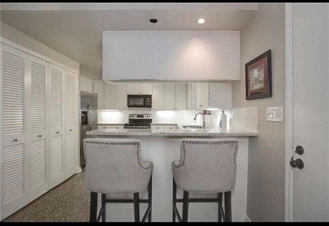 Photo - 3005 Tanglewood Park W