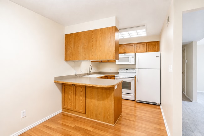 Photo - 1273 N 550 W Unit 9