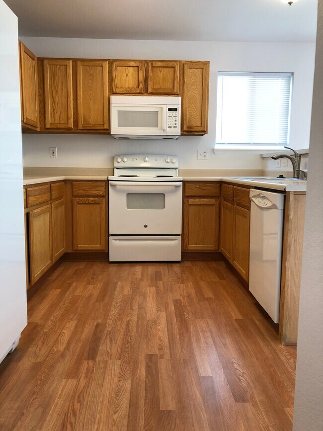 Photo - 955 Winebrook Way