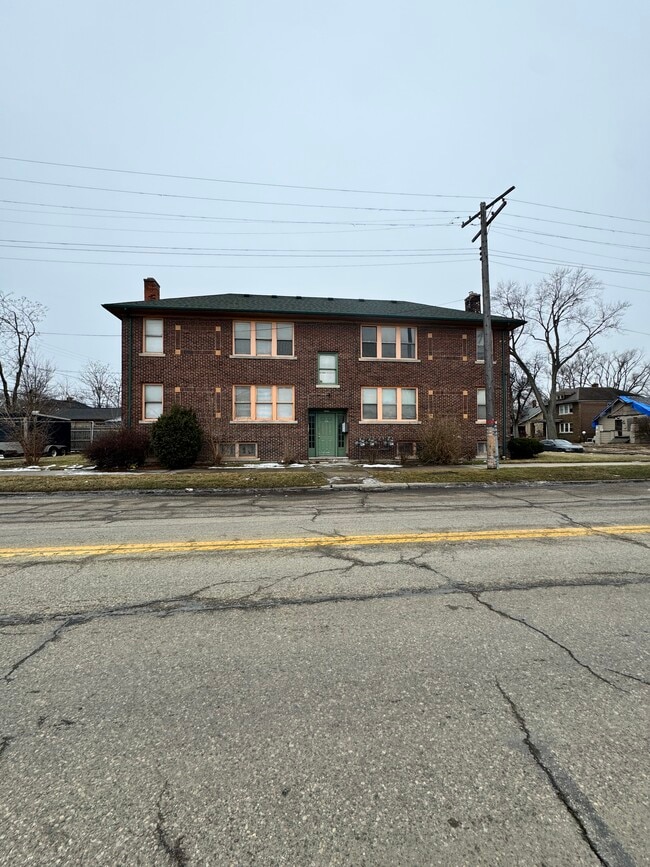 Building Photo - 10435 Fullerton Ave