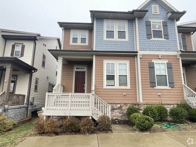 Building Photo - East Nashville home with fenced yard, wash...