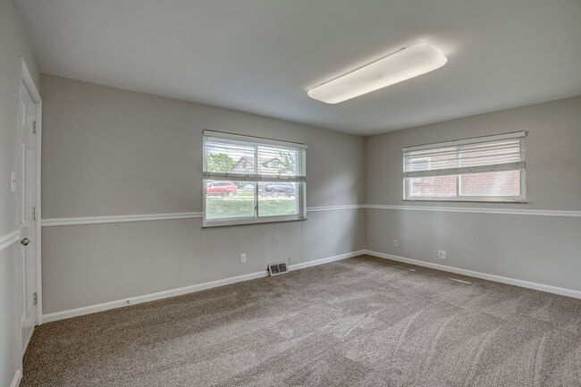 Photo - 5739 Cheviot Rd Unit 1