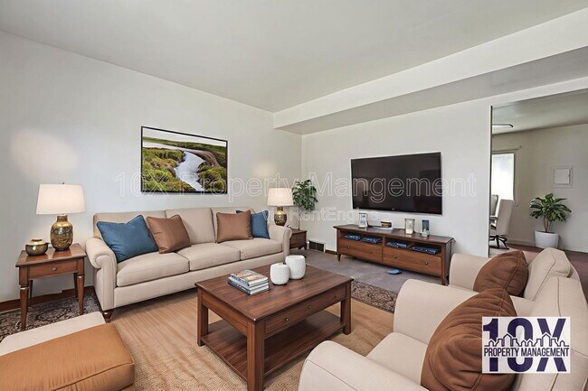 Photo - 1577 Briarwood Ave