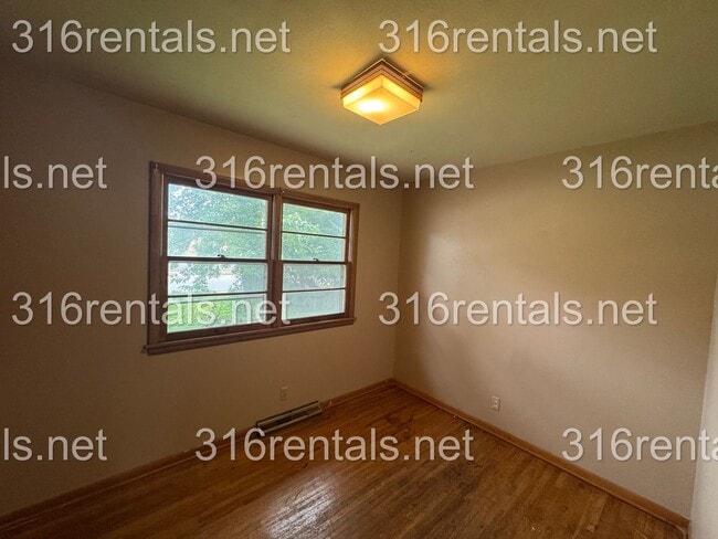 Photo - $975 - 3 bed 1 bath - Single Family Home