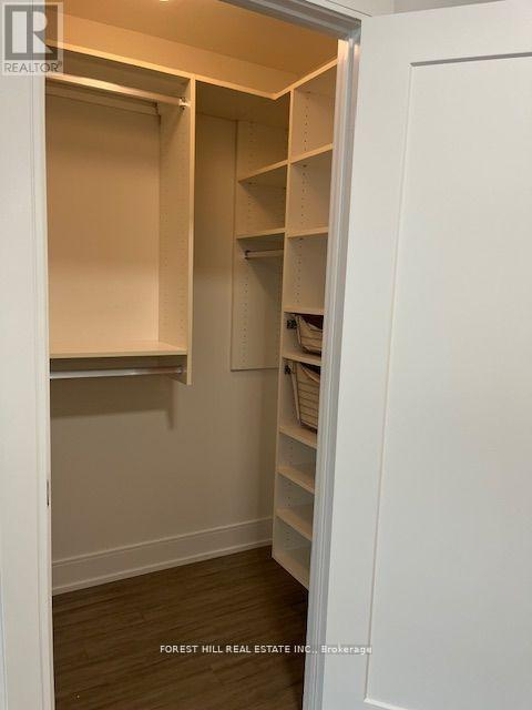 Photo - 310 Tweedsmuir Ave