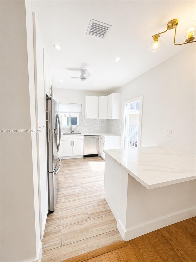 Photo - 7825 Byron Ave