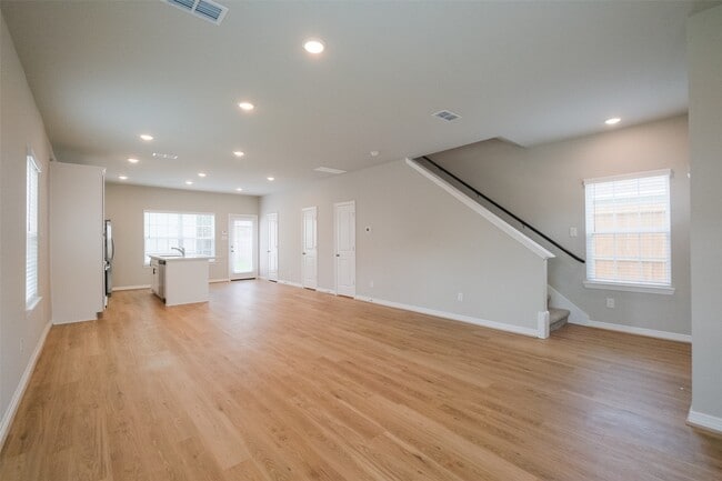 Photo - 6434 New York St