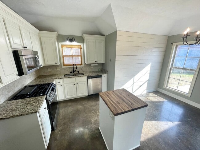 Photo - 3/2 For Rent in Harvey Crossing of Gluckstadt!