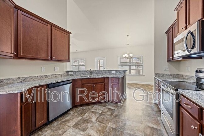 Photo - 178 Woodwater Cir