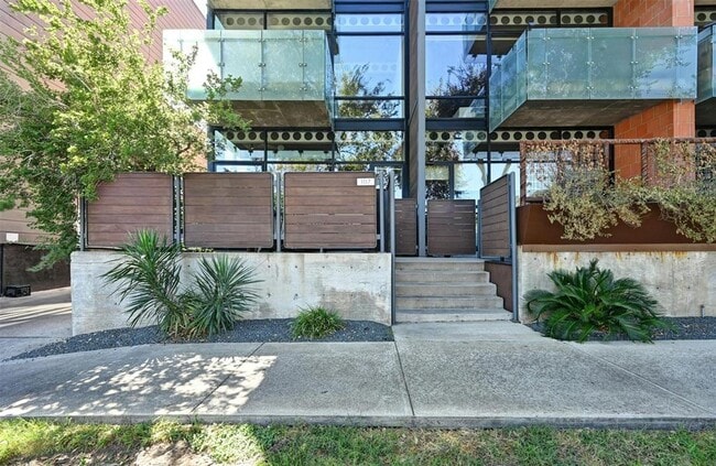 Photo - 1401 Eva St Unidad 107