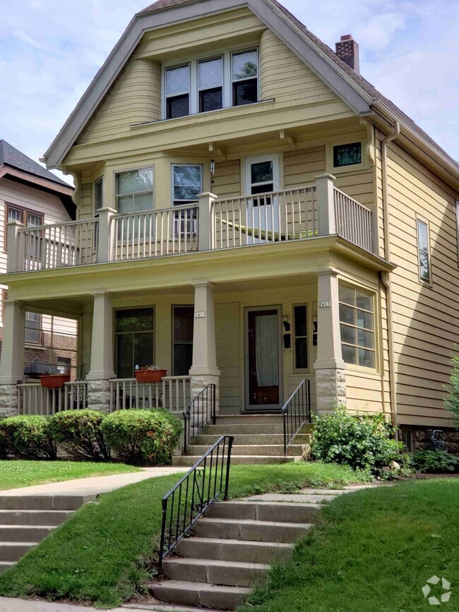 Building Photo - 2417 E Stratford Ct Rental