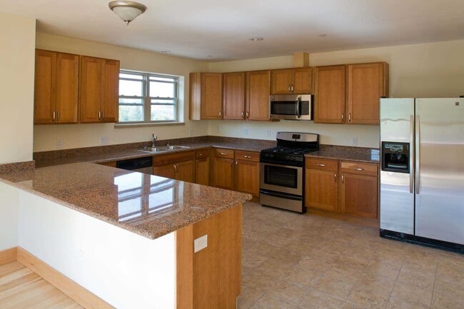 Photo - 143 Maple Ave Unidad 22