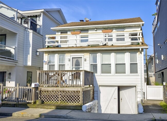 Building Photo - 78 Virginia Ave Unit upper Rental