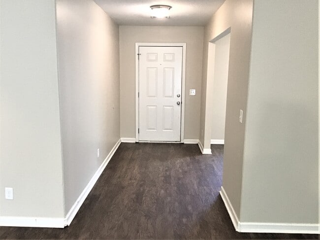 Photo - 108 Crooked Oaks Dr