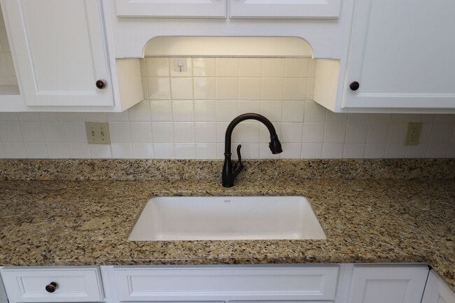 Photo - Beautiful Home on Cul-de-Sac with Large Fe...