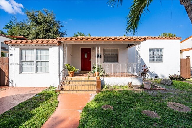 Building Photo - 2315 SW 17th St Rental