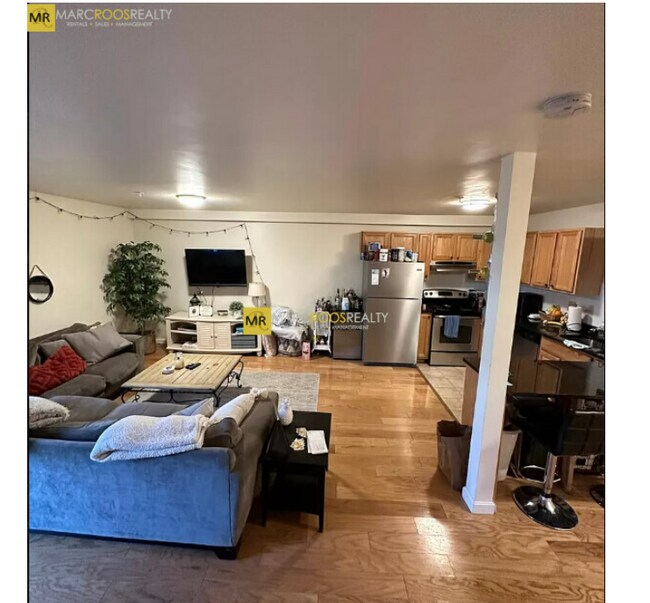 34 Raymond St Unidad T