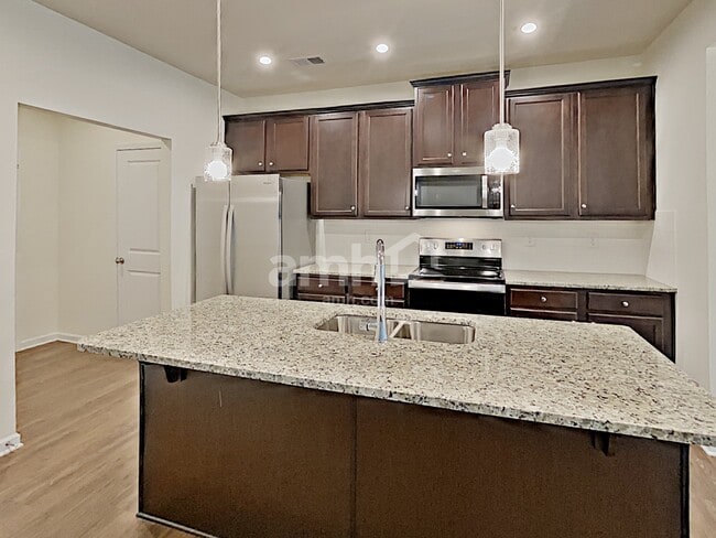 Photo - 701 Woodall Rd