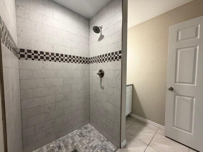 7 Juniper Pass Way