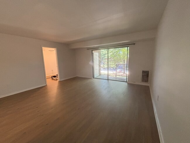 Sala de estar - 818 Quince Orchard Blvd Unidad 101