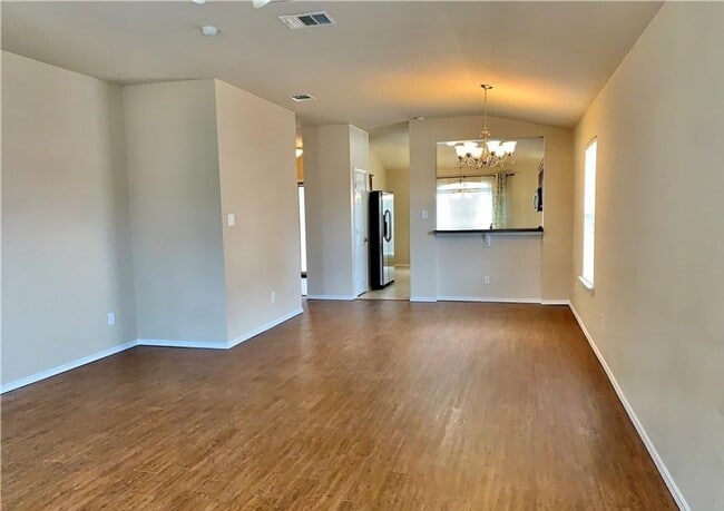 Photo - CUTE 4-bedroom 2-bathroom house HOUSING ACCEPTED!