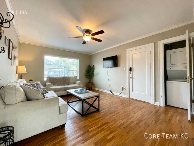 Photo - 1107 W 45th St Unit 1101-2