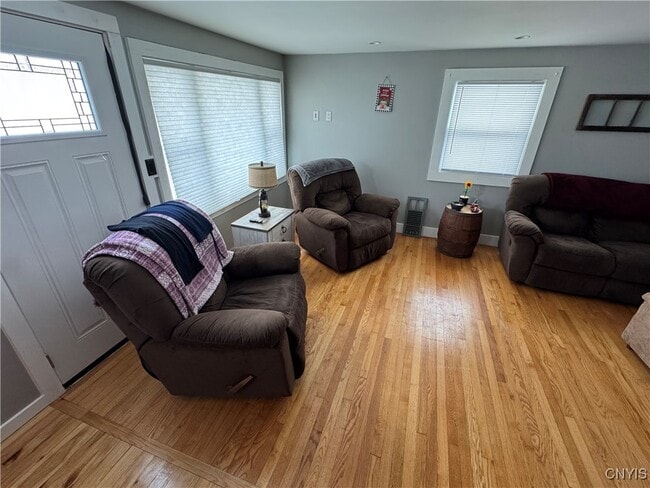 Photo - 9646 River Rd