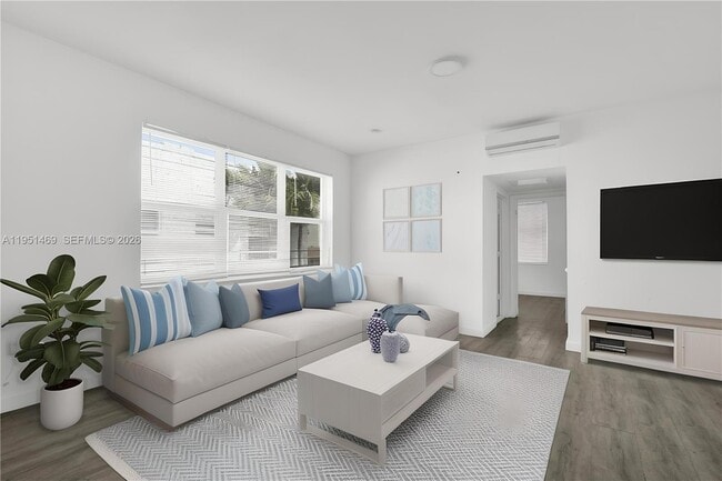 Building Photo - 402 NW 12th Ave Unit 202