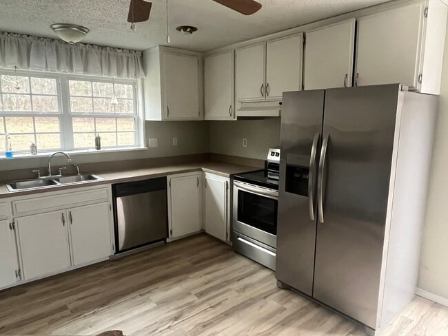 Photo - Come take a look at this 3-bedroom 2-bath home in Dover.