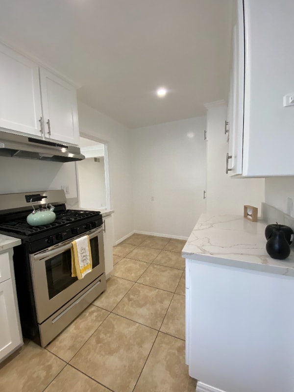 Photo - 283 S El Molino Ave Unidad 7