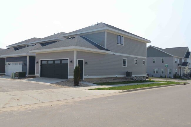 Photo - 4878 Romaine Rd