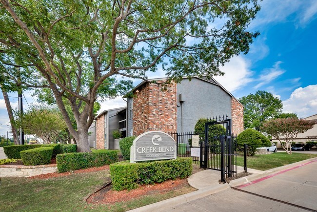 Creekbend Condominiums - Creekbend Condominiums