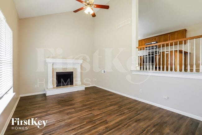 Photo - 8024 N Spruce Ave