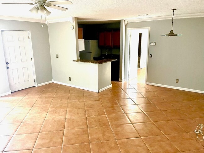 Photo - 17 Crossings Cir