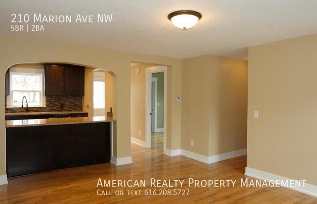 Photo - 210 Marion Ave NW