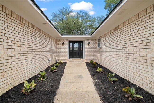 Photo - 403 Cheyenne Cir