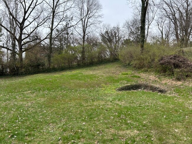 Photo - 1415 Maple Ave