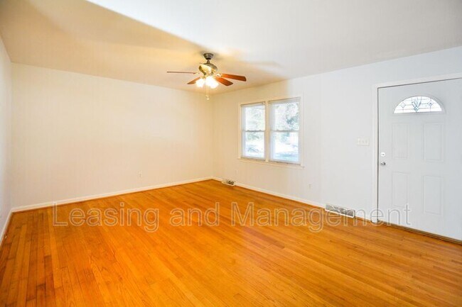 Photo - 1303 Camp Rd