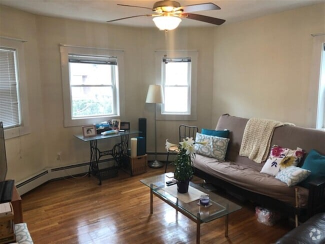 Building Photo - 33 Jay St Unit 1 Rental